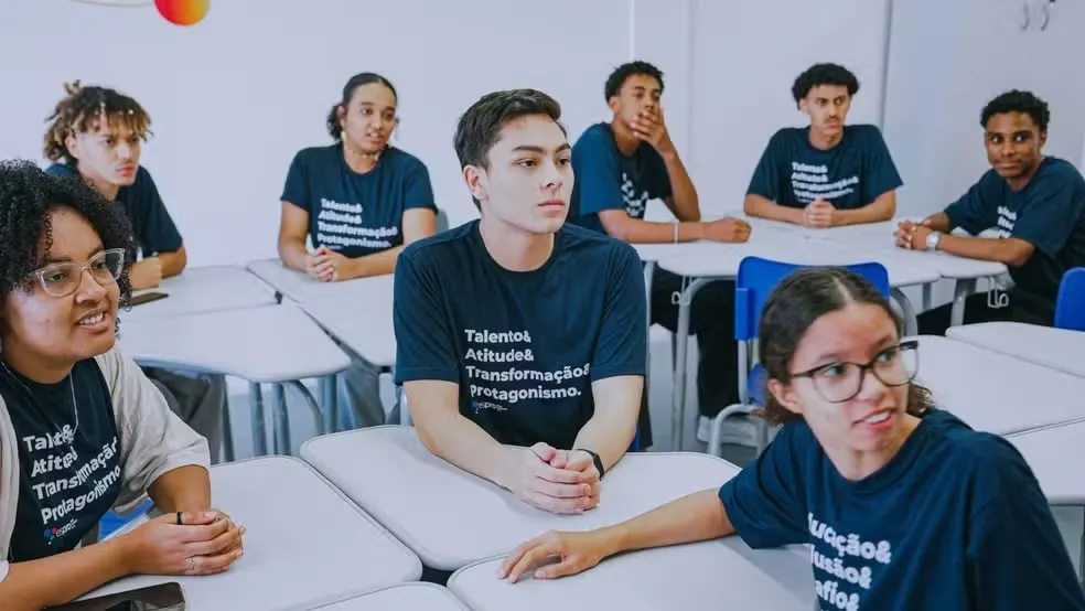 Fortaleza tem 33 vagas para Jovem Aprendiz; veja os requisitos e como se inscrever